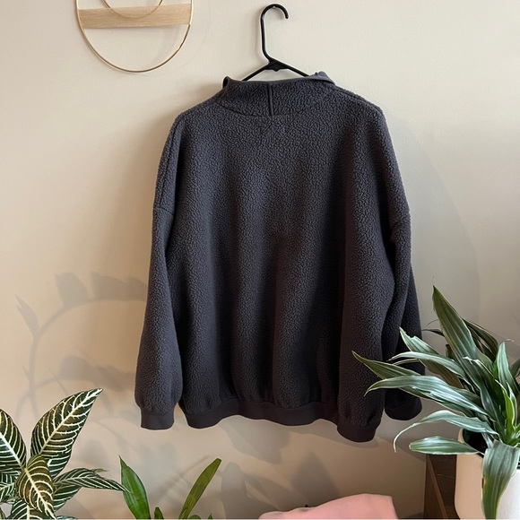 Madewell Re)sourced Sherpa Popover Top - Picture 11 of 11